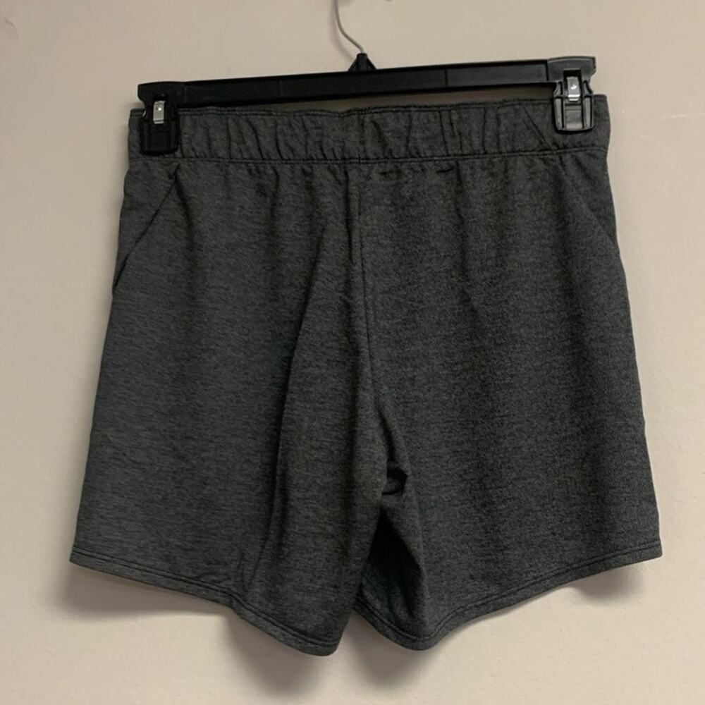 Nike Women's XS Dri-fit Attack 2.0 Tr5 Shorts, Gray - Picture 2 of 5